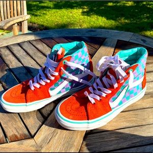 Super cute Vans skate shoes